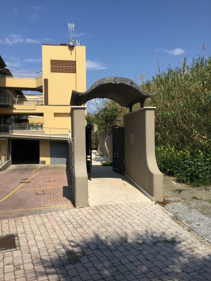 Casa Myconis 68Mq A Due Passi Dal Mare Di San Vincenzo Διαμέρισμα Εξωτερικό φωτογραφία